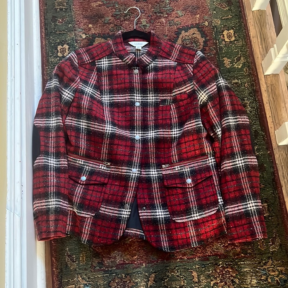 Excellent used condition red plaid mandarin collar blazer